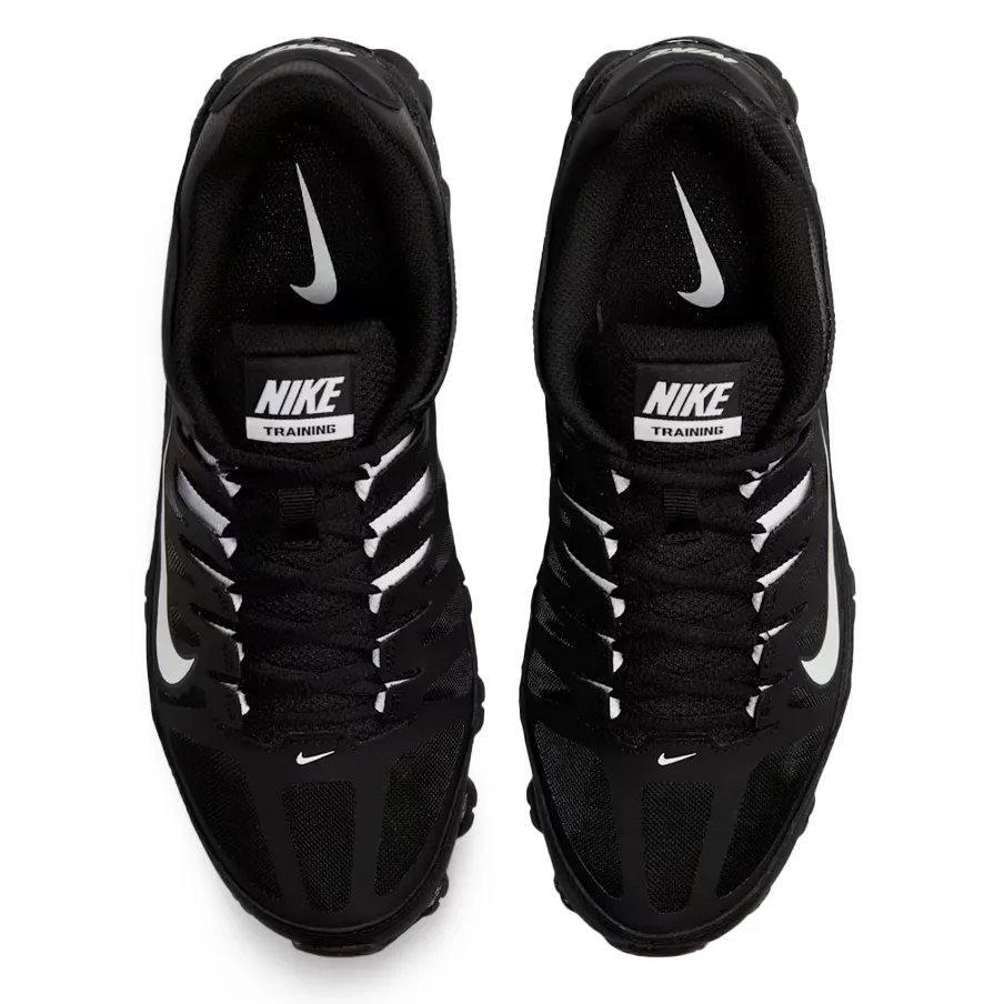 Tênis Nike Reax 8 TR Masculino preto com branco, vista lateral destacando ventilação e logotipo Nike